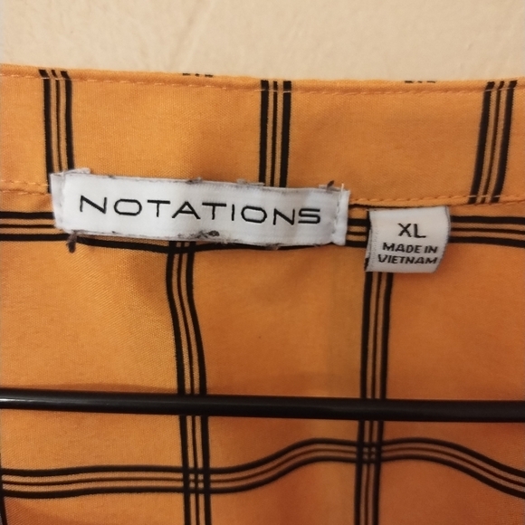 Notations yellow/ black window pane button down polyester top size XL - Picture 2 of 8